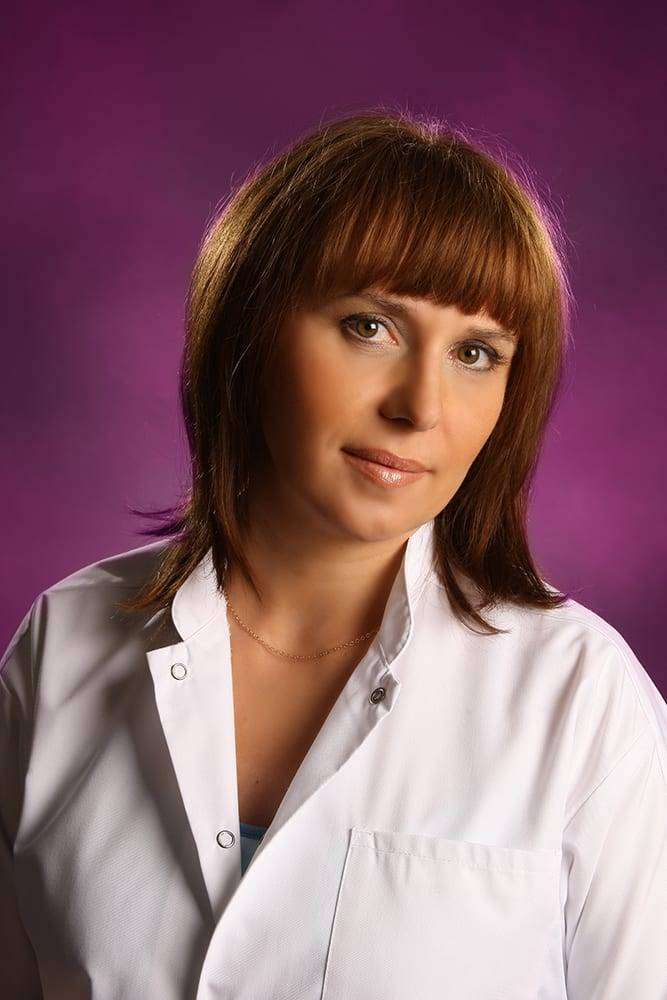 specjalista dermatolog Bożena Bierzniewska