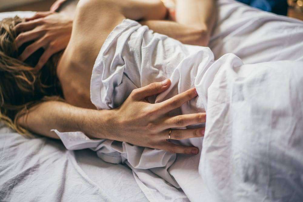 zwiększyć kobiecy orgazm gorące duże cycki sex Oralny