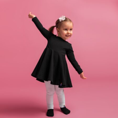Sukienki dla dziewczynki – uwielbiane przez dzieci za komfort!