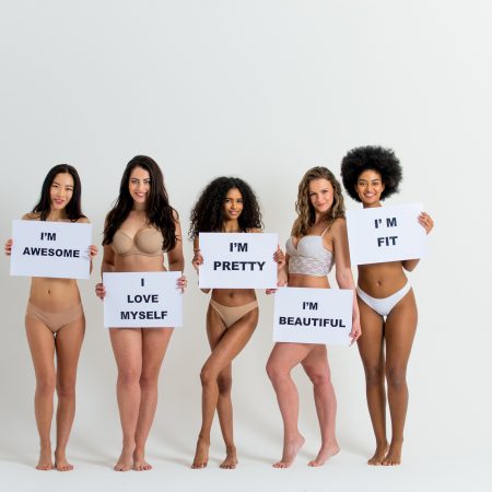 Noworoczne postanowienia urodowe – skinimalizm