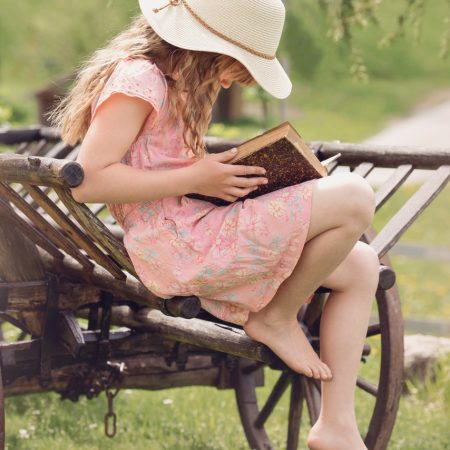 Książki do nauki czytania — jak wspierać dziecko w pierwszych samodzielnych krokach z literami?